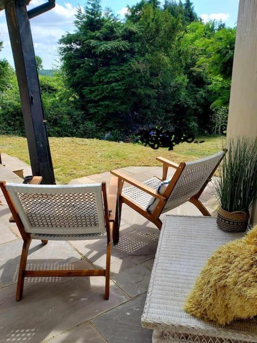 3 Bedroom 3 Bathroom Ground Floor Condo With Veranda Reigate Exterior foto